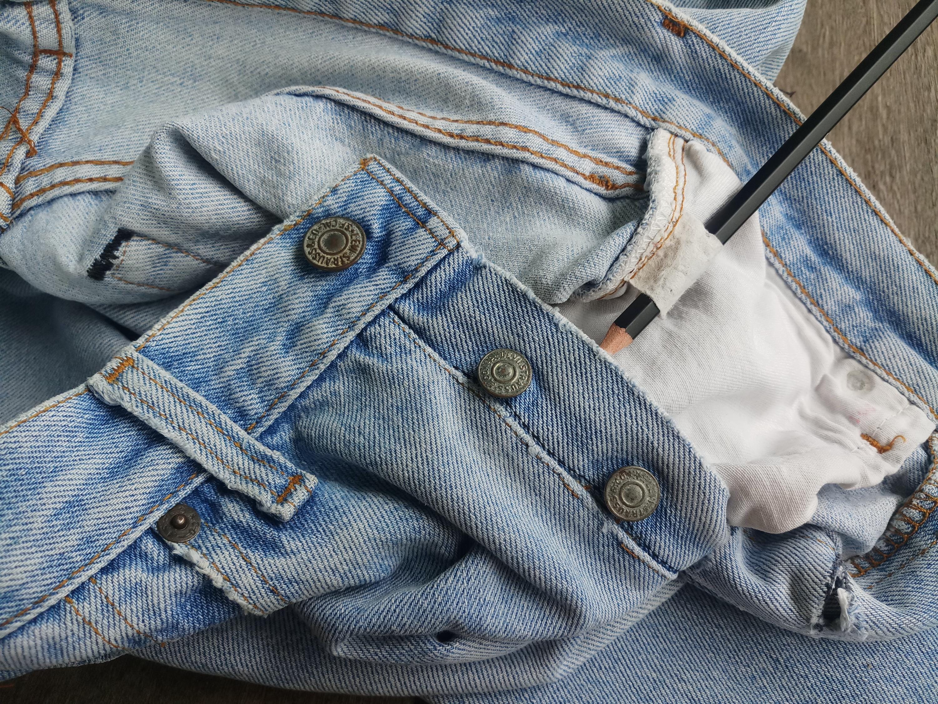 Vintage 70s Levis 501 Jeans W28 L32: Faded Denim, Single Stitch