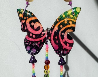 Rainbow butterfly suncatcher , handmade crystal suncatcher, rainbow decoration, window Sun catcher with rainbow crystals, dangle