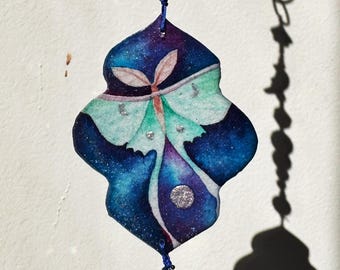 Atrapasueños de polilla luna, atrapasueños de cristal hecho a mano, creador de arcoíris de estilo gótico, atrapasueños para ventana con cristales de arcoíris,