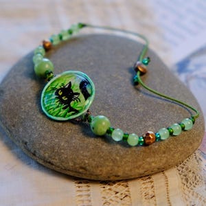 Cat beaded bracelet, gemstone bracelet, adjustable bracelet, cat themed bracelet, paper bracelet , hand made bracelet art, cat lady jewelry