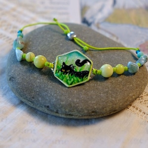 Cat beaded bracelet, sandstone stone bracelet, adjustable bracelet, cat themed bracelet, paper bracelet , hand made bracelet art, witchy