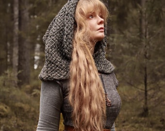 Handwoven hood in gray wool and alpaca.