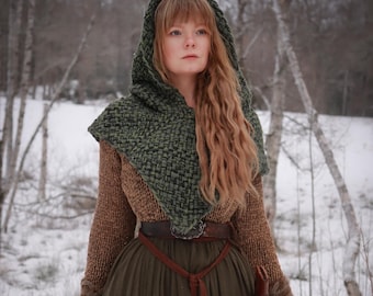 Small handwoven Skjoldehamn inspired hood in forest green wool and alpaca.