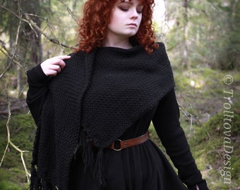 Big handwoven rectangular shawl in black wool.