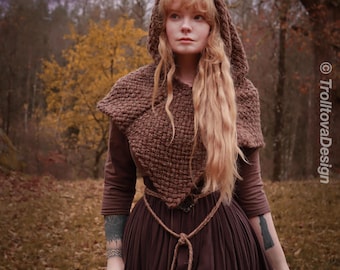 Small handwoven Skjoldehamn inspired hood in brown wool and alpaca.