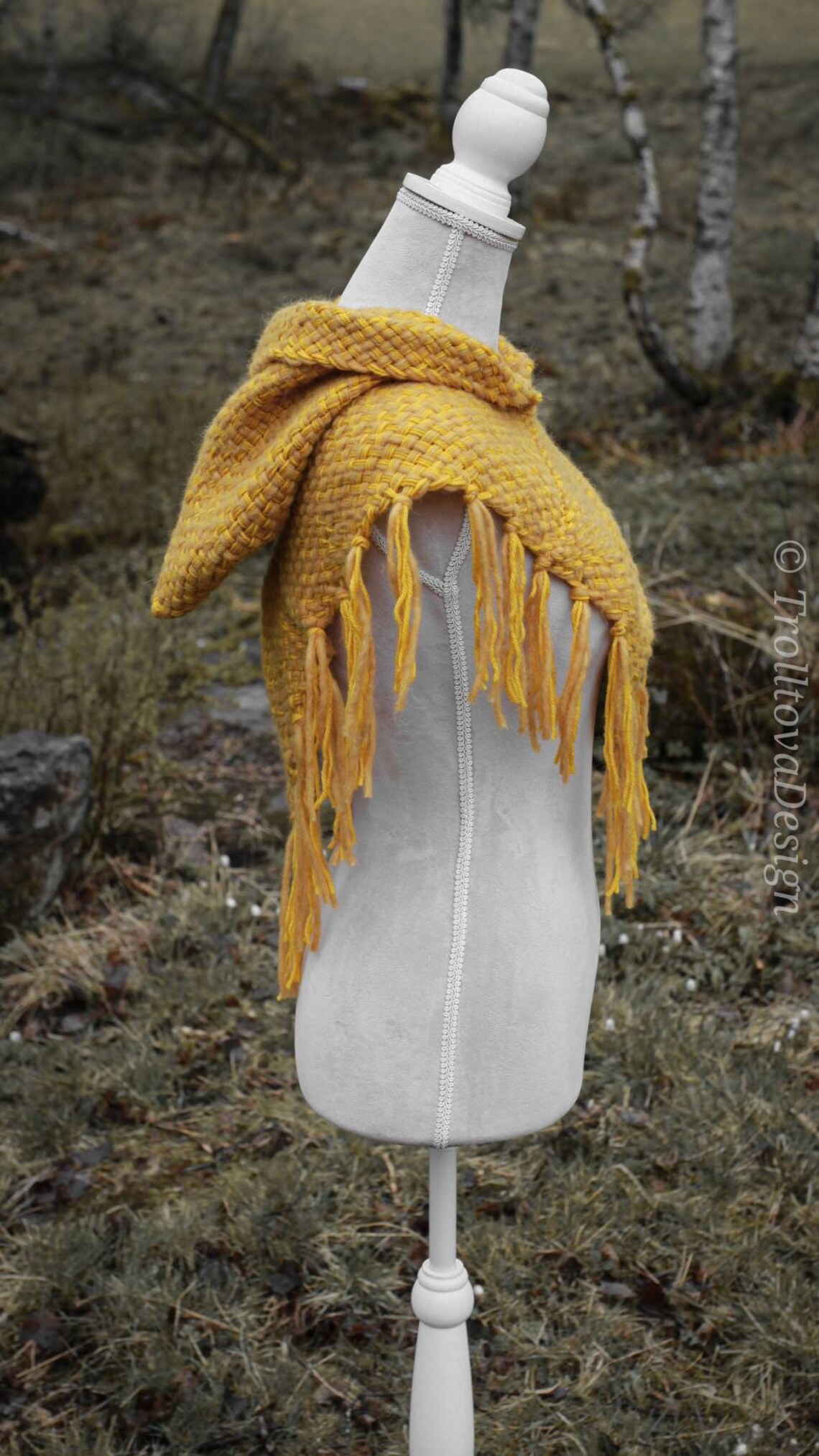 Small handwoven Skjoldehamn inspired hood in yellow wool and | Etsy