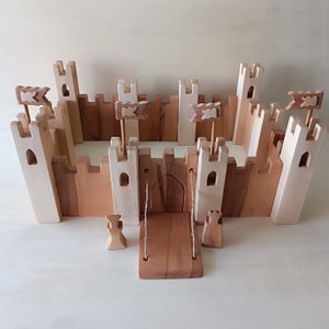Rompecabezas de madera educativo de haya y sicomoro Montessori The Castle