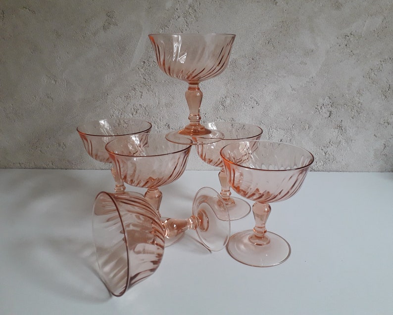 Set of 6 glasses of champagne 