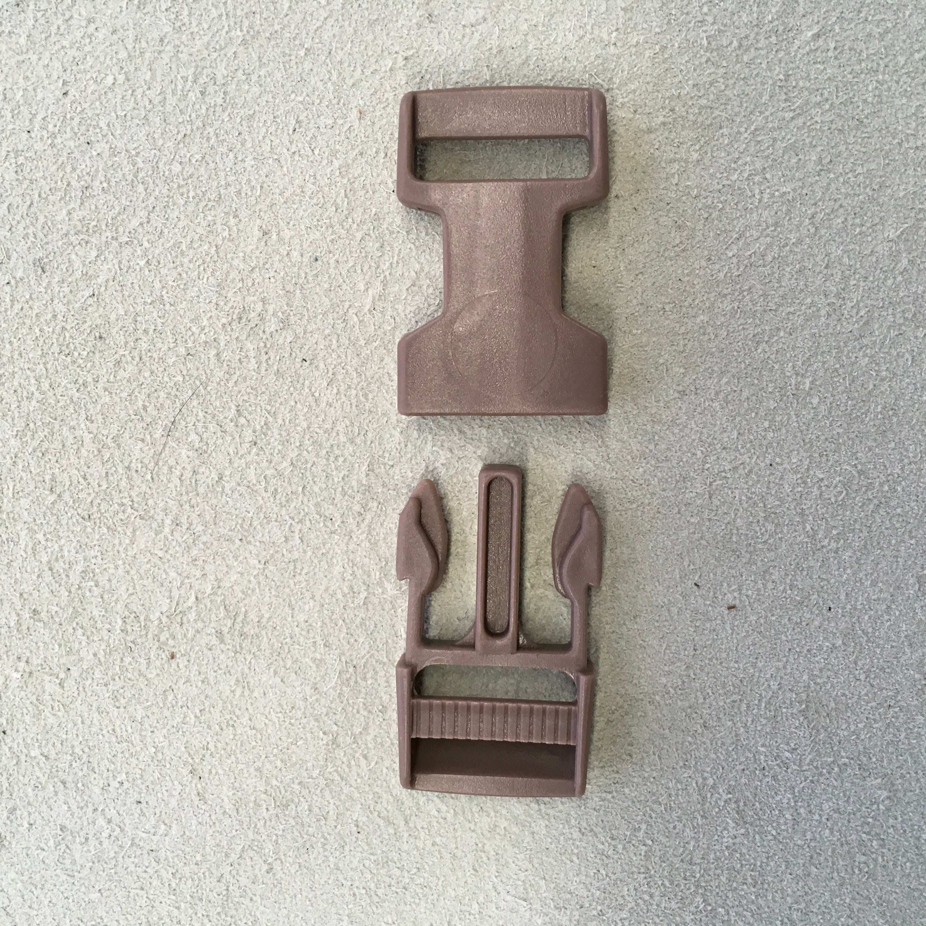 Fannypack Buckle Side Release Buckle for Fannypac  Leatherwork  Purse Strap Belt Making 2 piece set Beige  Acetal  Lot of 35 sets