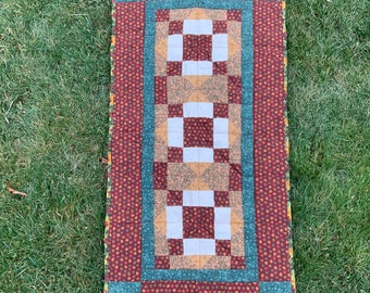 Edredón acolchado para colgar en la pared, para cuna o regazo, patchwork, reversible, destash, arte de fibra para el hogar campestre