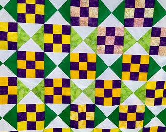 Contemporary Patchwork Quilt Top Appliqué Flowers Vintage Textile Patchwork Coverlet Modern Farmhouse Cottagecore Country Home Wall Hanging