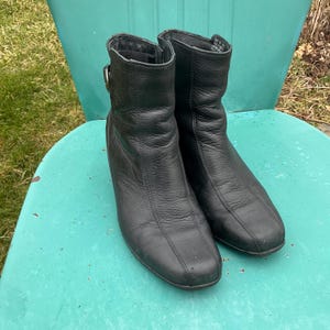 Svarta läderstövlar damstorlek 9 brett spänne och dragkedja i sidan begagnade Clarks skor bild 11