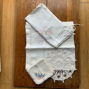 Antique Tablecloth Collection Early 1900s Vintage Linen Tablecloth Antique Lace Textile Early Century Home Decor Antique Card Table Cover
