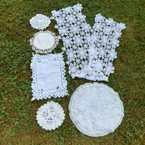 Vintage Linen Collection Crochet Lace Tablerunner Collectible Linen Country Farmhouse Antique Lace Doily Cutwork &  Hairpin Lace Early 1900