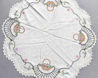 Vintage Embroidered Tablecloth 1900s Vintage Round  Linen Tablecloth Vintage Textile Mid Century Home Decor Handmade Floral Lace CottageCore