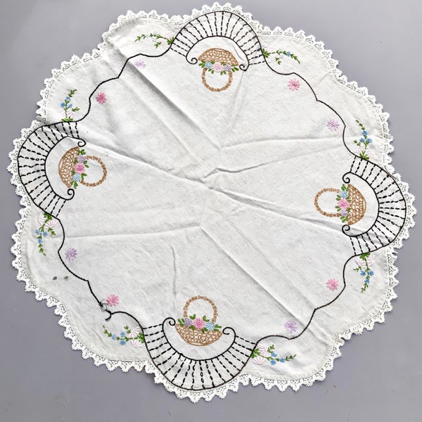 Vintage Embroidered Tablecloth 1900s Vintage Round  Linen Tablecloth Vintage Textile Mid Century Home Decor Handmade Floral Lace CottageCore