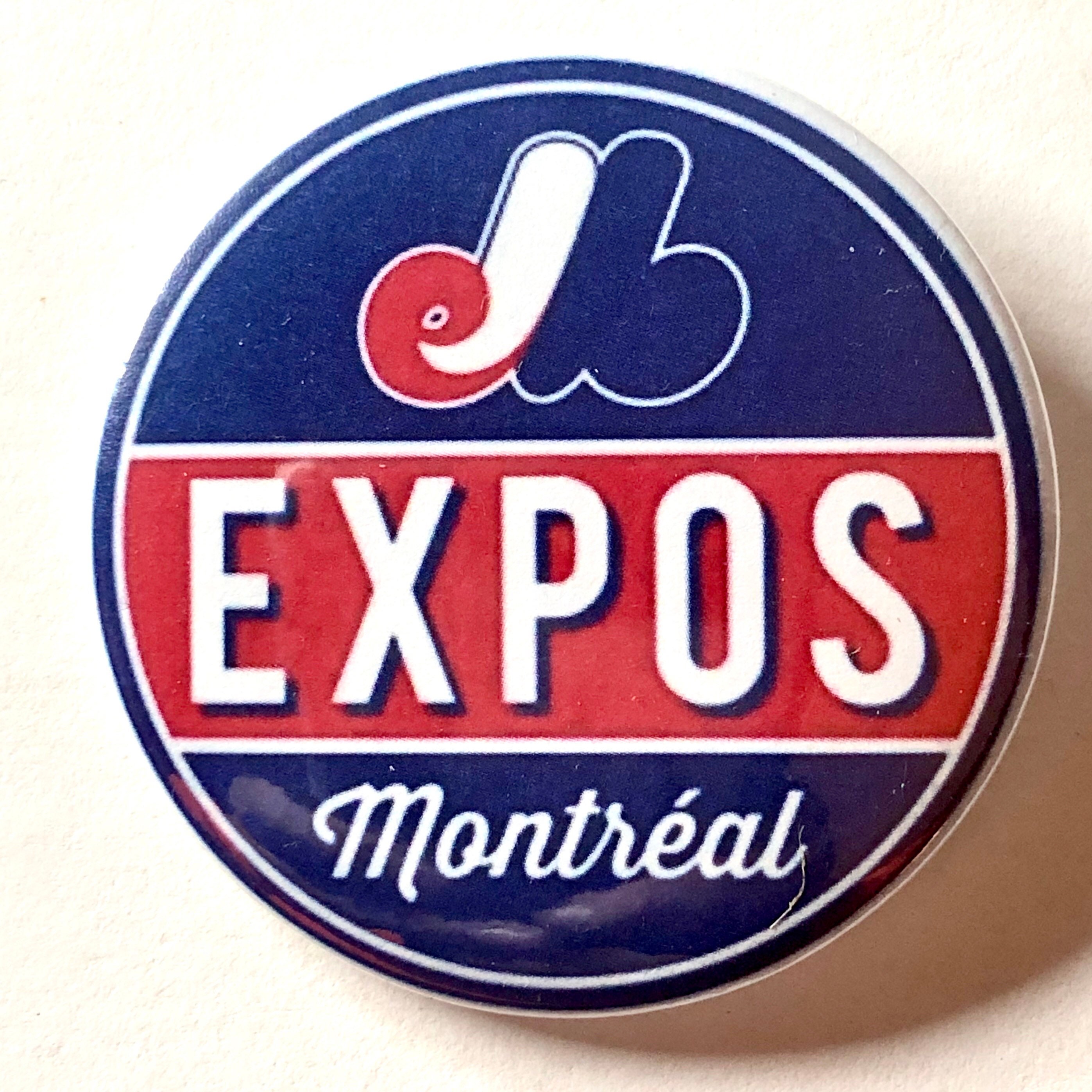 Montreal Expos Vintage Baseball Team Logo 2 1/4 inch in diameter pin/button  NEW!
