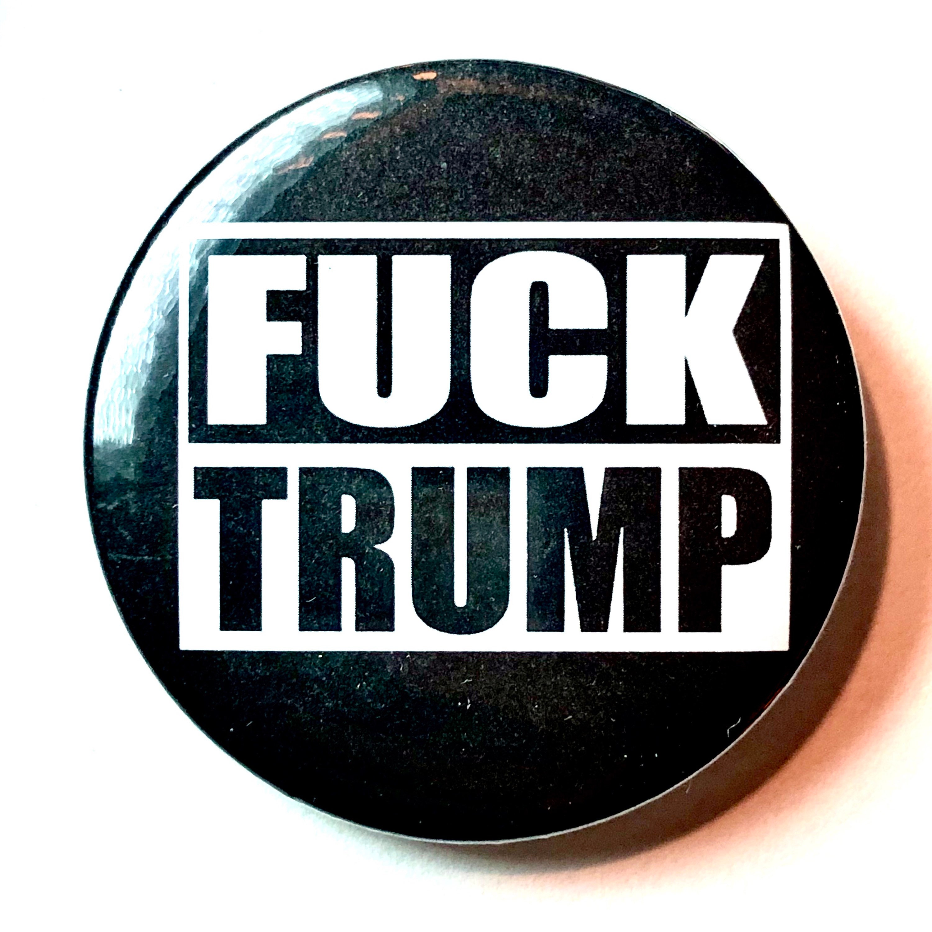 2020 Trump  2 1/4" Pin Very Colorful Button 
