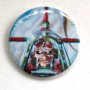 Iron Maiden Aces High Eddie als rundes multicolor Logo 5,5 cm Button/Pin oder Magnet