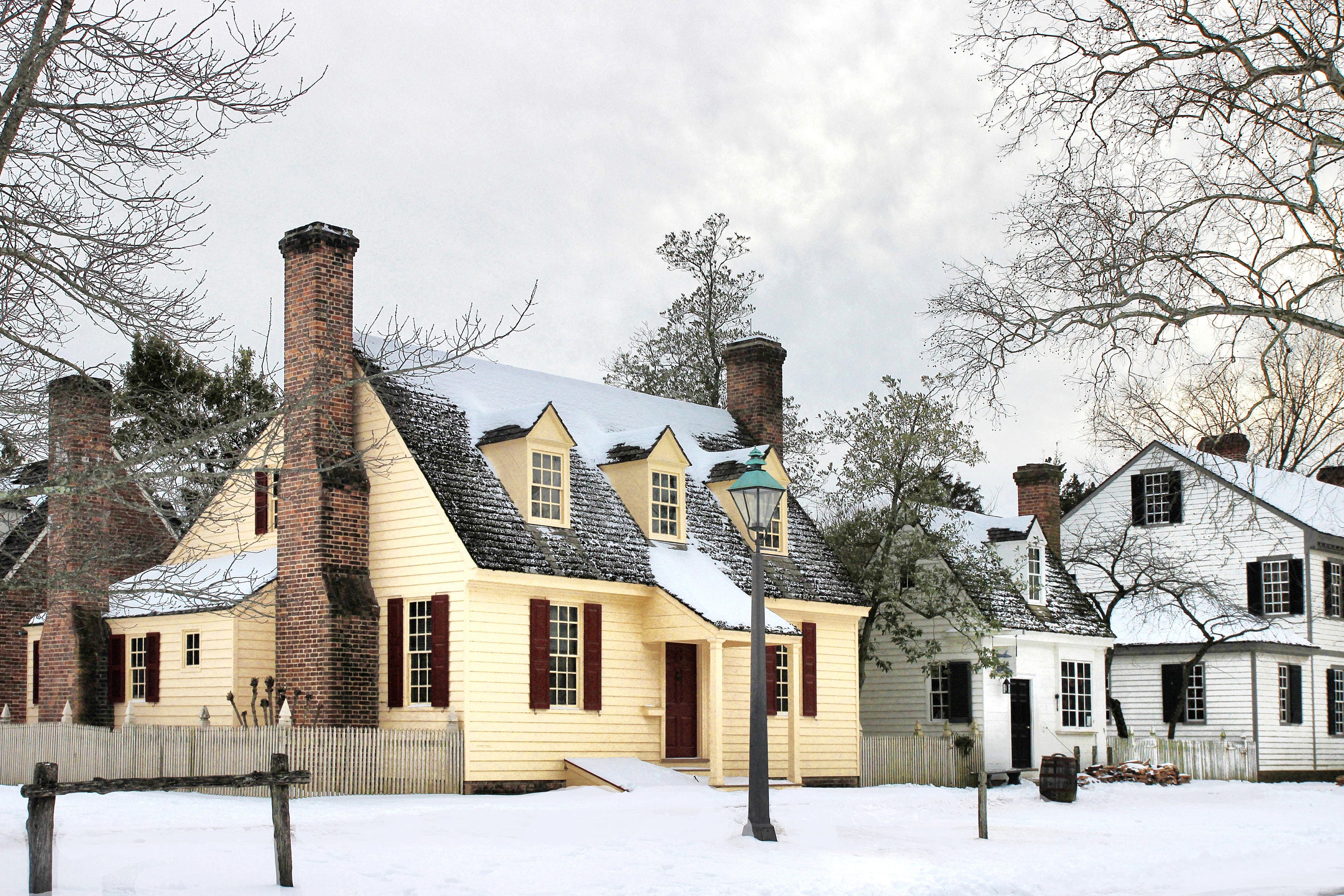2 Colonial Williamsburg Christmas Boxwood & Pine Needlepoint