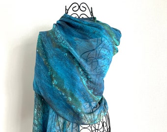 Écharpe en mélange de modal de soie biologique, écharpe légère bleu indigo, écharpe en tissu naturel toutes saisons, cadeaux artistiques pour femme