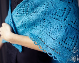 NEW // KNITTING PATTERN: Blue Wool Poncho Pattern / Triangle Shaped Shawl Pattern / Blue Wool Wrap / Wool Scarf Pattern