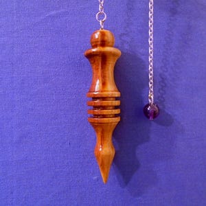 Handgefertigtes Pendel aus Holz *Isis - 4 Ringe* Gebrauch für: Heilung, Allergietest, Chakra-Ausgleich, Pendeln mit Pendeln, Pendeln mit Pendel.