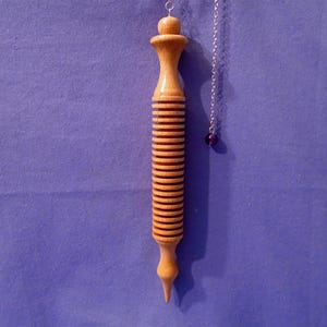 Handgefertigtes Pendel aus Holz *Isis-22 Ring* Verwendung: Heilung, Allergietest, Chakra-Ausgleich, Pendeln mit Pendeln, Pendeln mit Pendel.