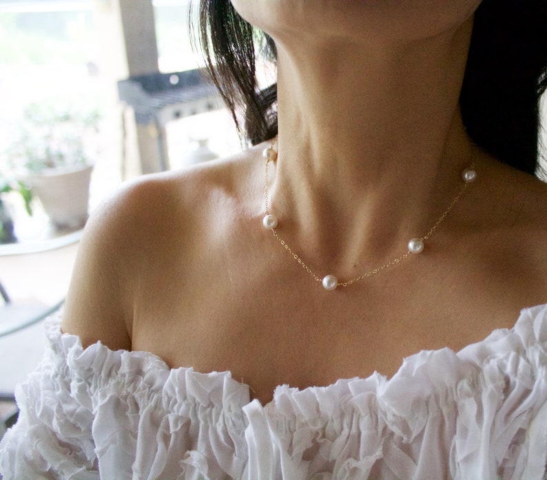 White Pearl Flower Choker Necklace For Women - Gold Plated Camellia Beaded Y-Necklace Jewelry