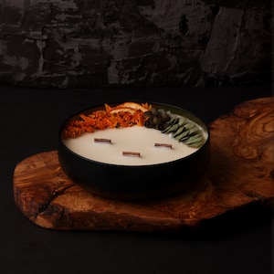 Dried Flower Soy-Beeswax Candle: Wooden Wick, 13oz