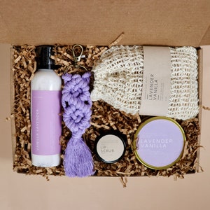 Personalized gift for women, birthday box, gift set, custom spa gift basket, care package for her, self care gift box, thank you gift