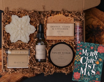 Christmas Hygge Gift Box: Spiced Rum Candle, Bath Salts & More