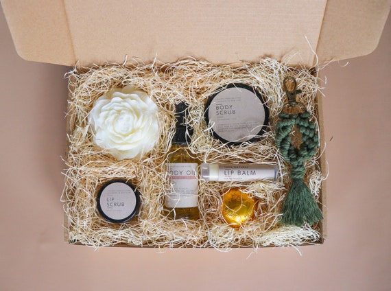 Mothers Day Gift Box, Beautiful and Unique Gift for Mom