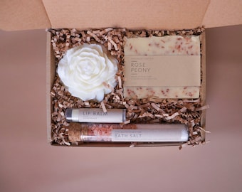 Verjaardagsspa-cadeaudoos: handgemaakte zeep, kaars en lippenbalsem