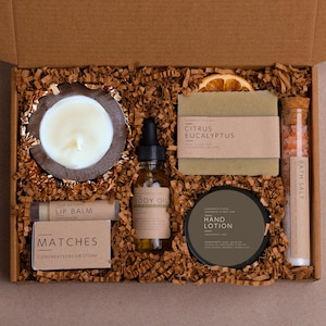 Citrus Eucalyptus Spa Gift Set: Handmade Soy Candle & Bath Essentials