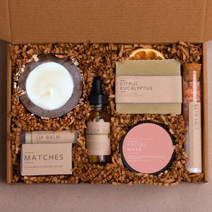 Holiday gift box, Thank You Gift Basket, Thank You Gifts for Women, Thank You Gift Box For Friend, Thank You Gift Coworker Spa Gift Basket