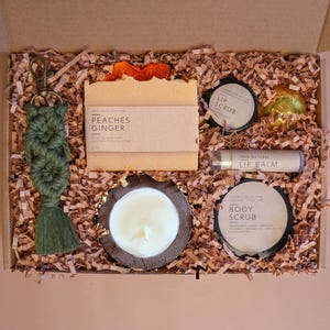 Thank you gift | Best friend gift | Thank You Gift for Her | Thank You Employee Gift | Candle Gift  box | best friend birthday gift for her