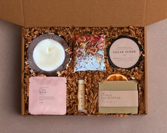 Self Care Geschenkbox: Handgefertigte Sojakerze, Seife & Spa-Set