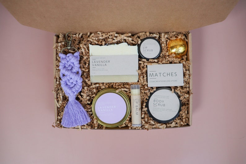 Stress relief Care Package, Pamper gift for friend, Relaxation self care gift box, Thinking of you gift, Spa Gift Set, same day shipping Lavender + keychain