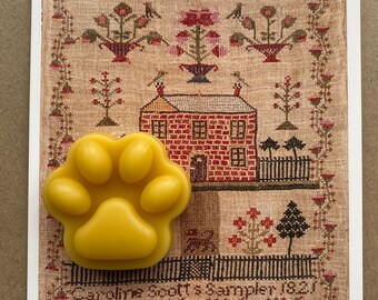 Caroline Scott 1821 Paw Print Thread Conditioner