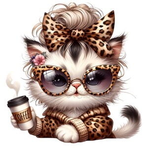 Puede incluir: Un gato de dibujos animados con gafas de sol de estampado de leopardo, un lazo de estampado de leopardo y una chaqueta de estampado de leopardo, sosteniendo una taza de caf&eacute; que dice "COFFEE".