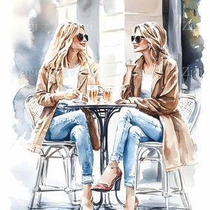 30 JPEG Stylish Friends Café Clipart JPG – Due donne alla moda in trench che prendono un caffè all'aperto, illustrazione di moda ad acquerello