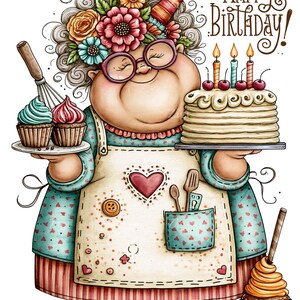 Puede incluir: Una ilustración de dibujos animados de una persona con cabello gris rizado que lleva una corona de flores, gafas y un sombrero de fiesta. Viste un vestido verde azulado con un delantal crema con un corazón, un botón y un bolsillo con utensilios. Sostiene cupcakes y un pastel de cumpleaños con velas y el texto Happy Birthday.