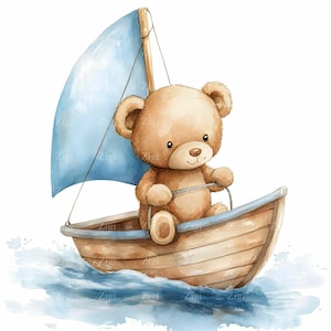 Puede incluir: Un oso de peluche marrón con un gorro de marinero azul se sienta en un bote de madera con una vela azul. El bote flota en agua azul con salpicaduras blancas.
