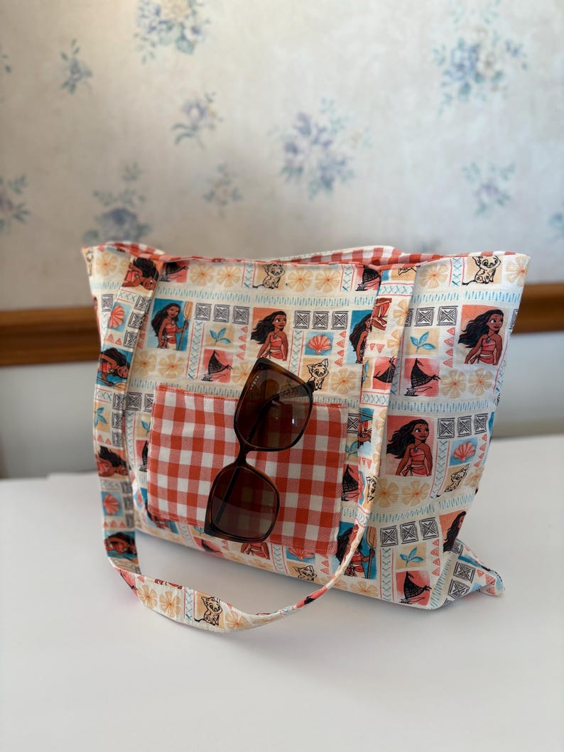 Bolso tote reversible con temática de Moana imagen 2
