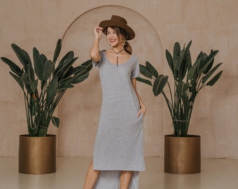 Robe t-shirt, robe en jersey, robe longue, robe minimaliste, robe conceptuelle, robe asymétrique, t-shirt gris, robe en t-shirt. Cadeau de jour de la femme