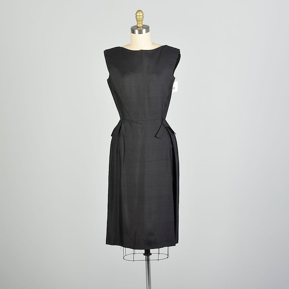 XS 1950s Sleeveless Black LBD Wrap Skirt Cocktail… - image 1