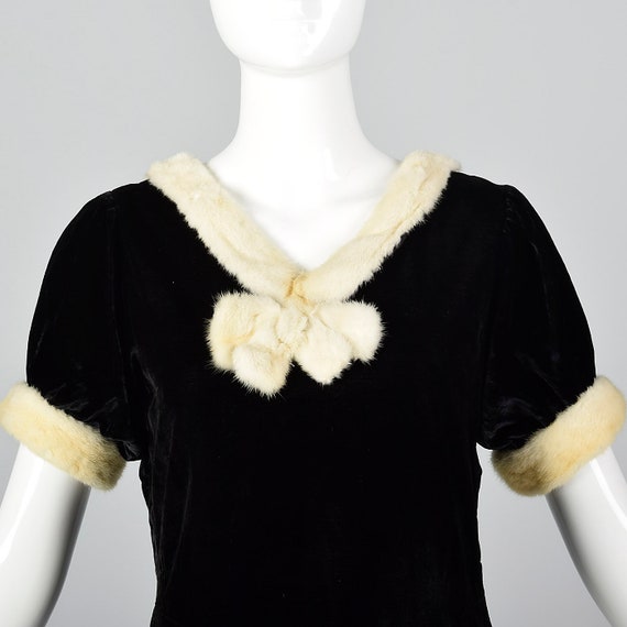 XS Black Cotton Velvet Dress White Fur Trim Bow P… - image 5