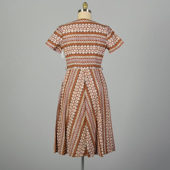 XL 1950s Novelty Print Cotton Day Dress - image 7