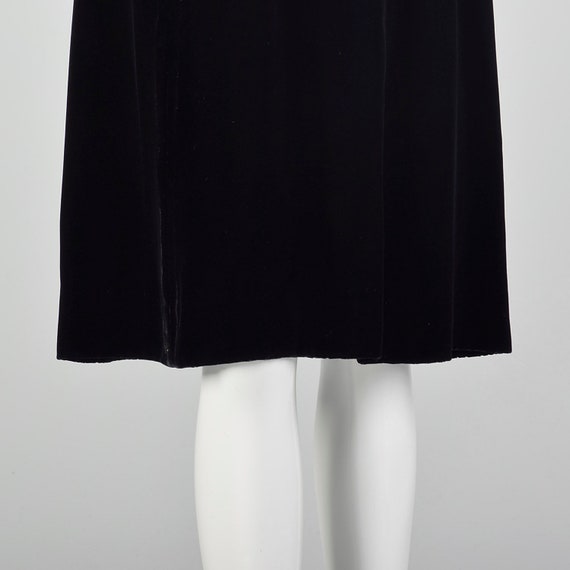 Large 1940s Black Skirt Suit Halle Bros. Co. Velv… - image 8